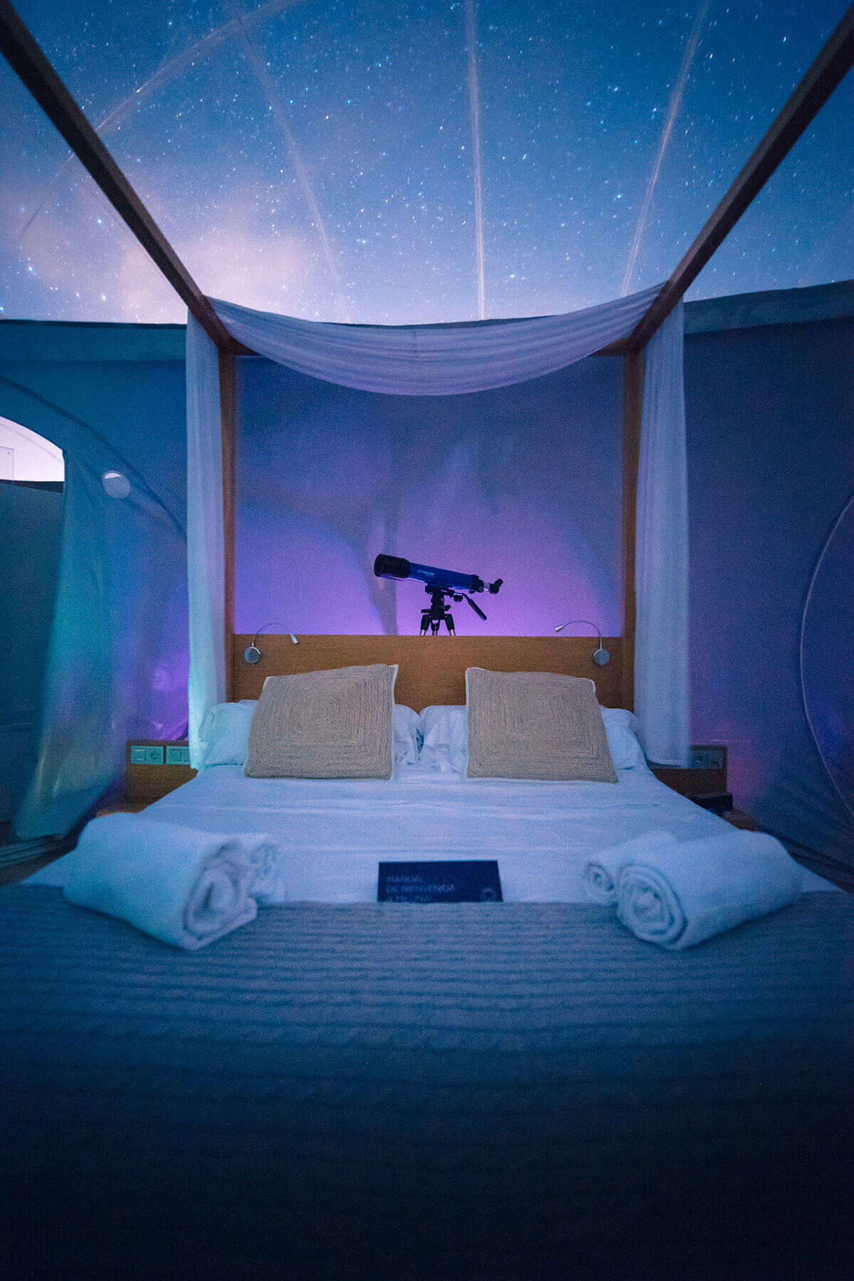 Miluna, un hotel súper chic para dormir bajo las estrellas